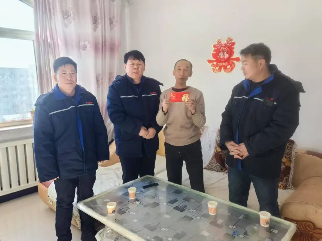 內(nèi)蒙古黃河集團(tuán)黨政工聯(lián)合慰問 傳遞溫暖 情系職工